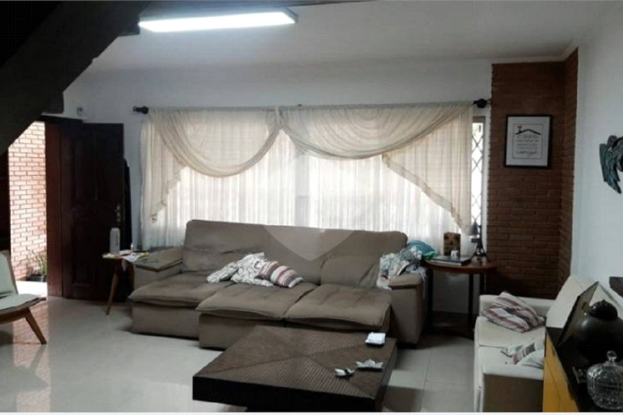 Sobrado à venda com 4 quartos, sendo 2 suítes, em Tremembé, São Paulo, SP