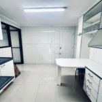 Apartamento à venda com 3 quartos, sendo 1 suíte, em Alto da Boa Vista, São Paulo, SP