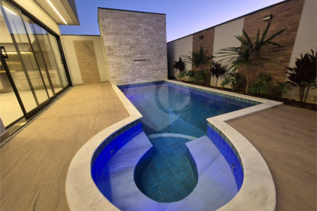 Casa à venda com 4 suítes no condomínio Residencial Dona Maria Candida, Indaiatuba - SP