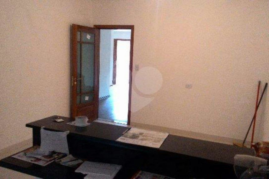 Casa à venda com 3 suítes em Vila Paiva, São Paulo, SP