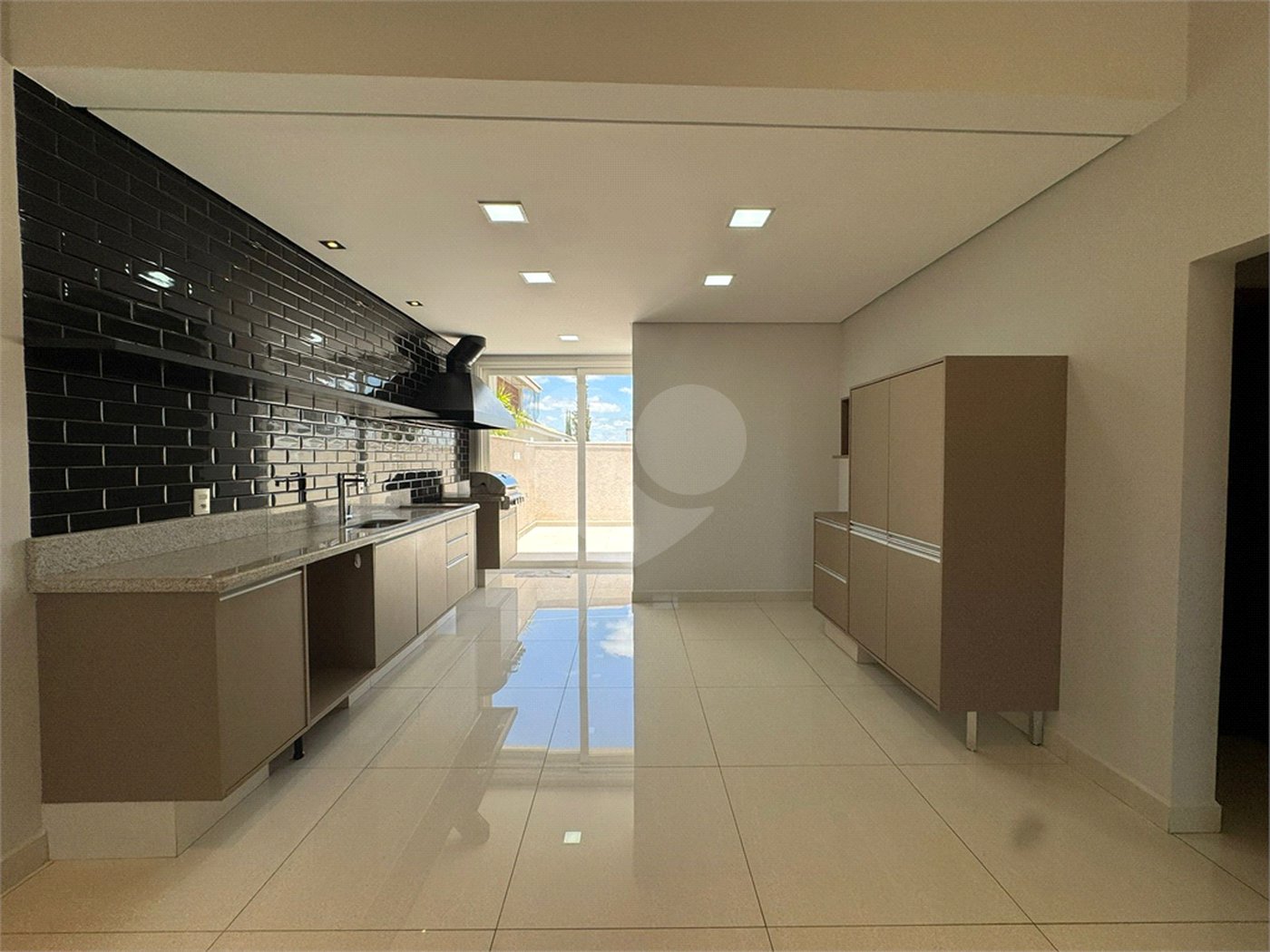 Casa à venda ou para alugar com 2 suítes no condomínio Villa do Bosque, Sorocaba - SP