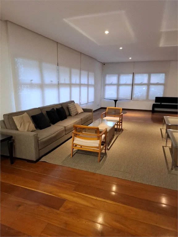 Apartamento à venda com 4 quartos, sendo 2 suítes, em Brooklin Paulista, São Paulo, SP