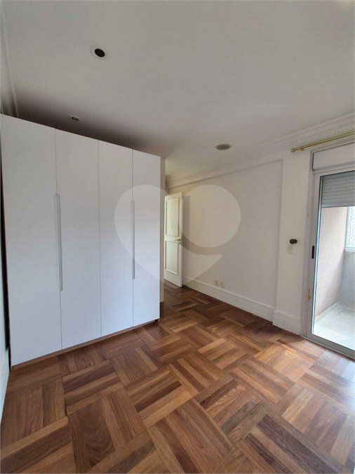 Apartamento para alugar com 3 quartos, sendo 2 suítes, em Brooklin Paulista, São Paulo, SP