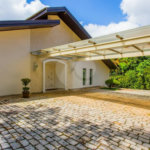 Casa para alugar com 4 suítes no condomínio Chácara Flora, São Paulo - SP