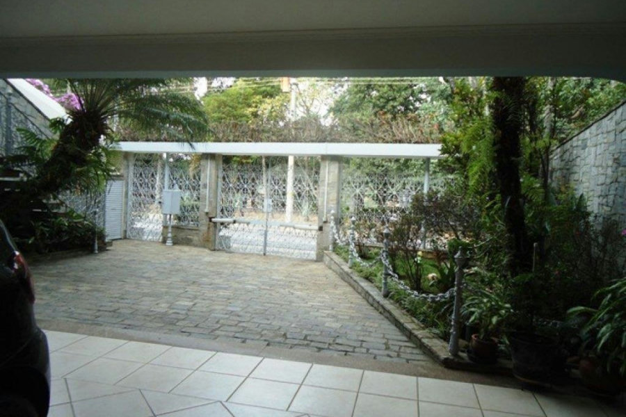 Sobrado à venda com 3 quartos, sendo 1 suíte, em Tremembé, São Paulo, SP