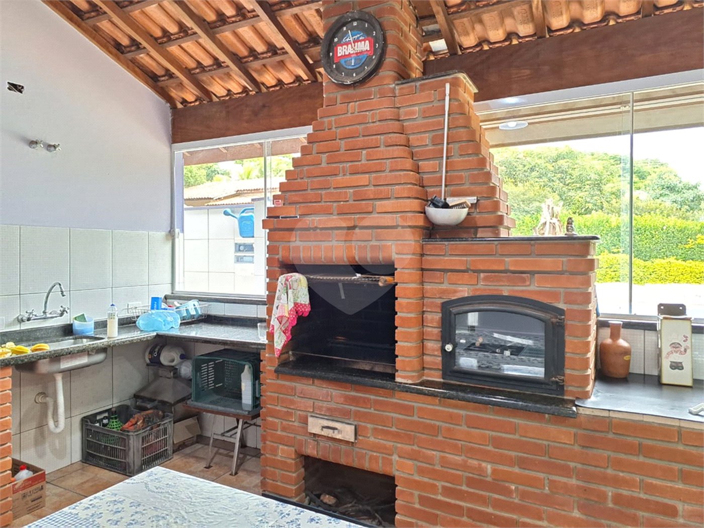 Chácara à venda com 4 quartos, sendo 2 suítes,  no Centro, Araçoiaba da Serra, SP