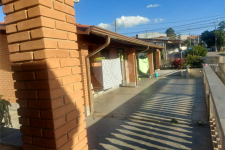Casa à venda com 3 quartos, sendo 2 suítes, em Capela, Vinhedo, SP