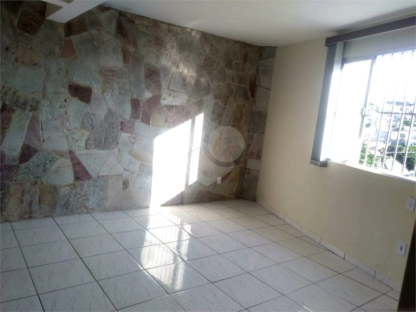 Sobrado à venda com 4 quartos, sendo 1 suíte,  em Jardim Pacaembu, Jundiaí, SP
