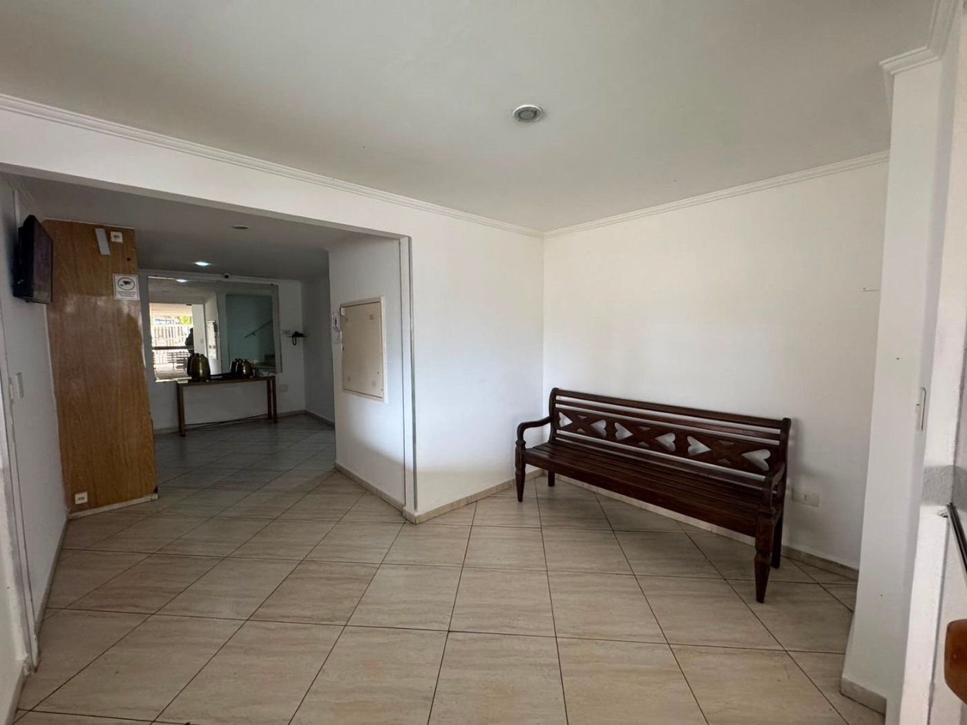 Apartamento com 2 dormitórios à venda, 70 m² por R$ 300.000,00 - Jardim Três Marias - Guarujá/SP