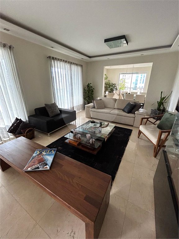 Apartamento para alugar com 3 suítes em Brooklin Paulista, São Paulo, SP