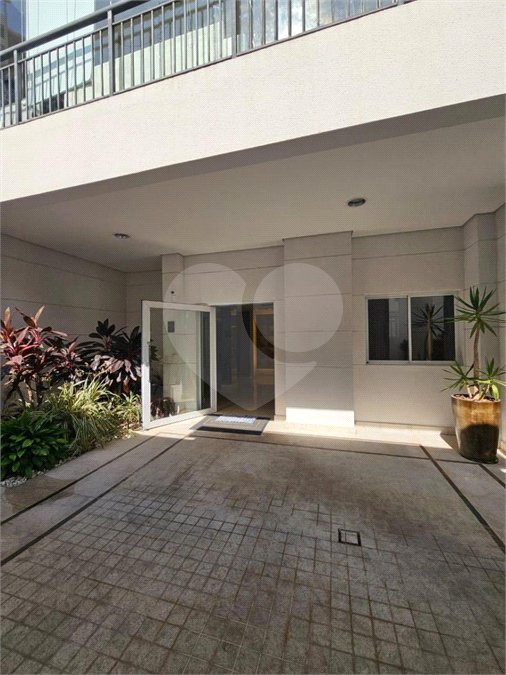 Apartamento à venda com 2 suítes em Vila Anastácio, São Paulo, SP