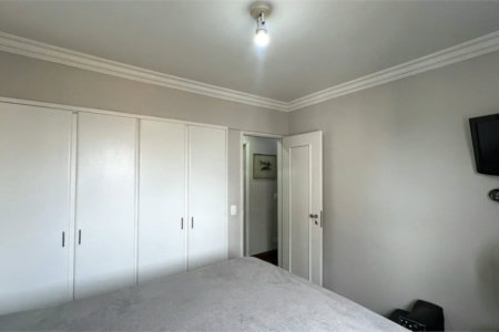 Apartamento mobiliado e pronto para morar. Conforto, praticidade e zero preocupações — traga apenas suas roupas.