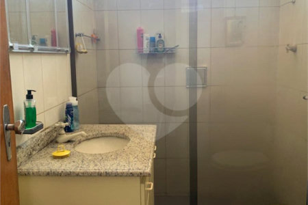 Sobrado à venda com 3 quartos em Jardim Oriental, São Paulo, SP