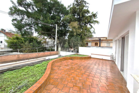 Sobrado à venda ou para alugar com 4 suítes em Granja Julieta, São Paulo, SP