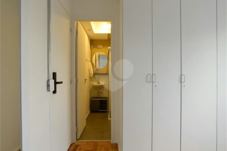 Apartamento à venda com 4 quartos, sendo 2 suítes, em Vila Olímpia, São Paulo, SP