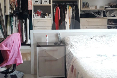 Casa à venda com 5 quartos, sendo 3 suítes,  em Vila Oliveira, Mogi das Cruzes, SP