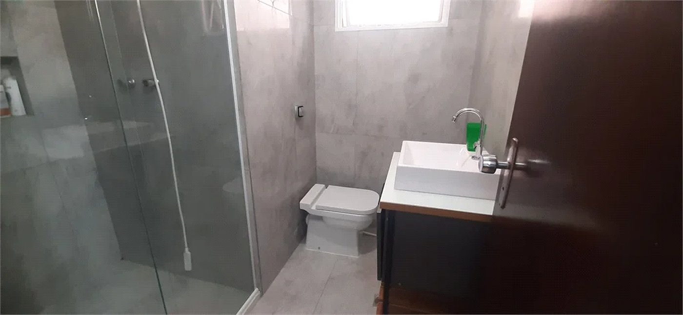 Sobrado à venda com 3 quartos, sendo 1 suíte, em Jardim Sarah, São Paulo, SP