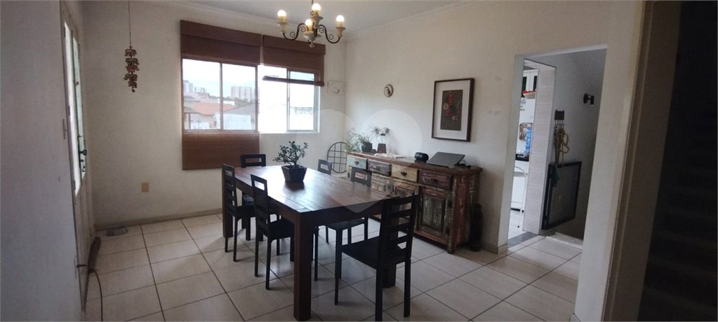 Casa à venda com 4 quartos, sendo 1 suíte, em Jardim Guadalajara, Sorocaba, SP