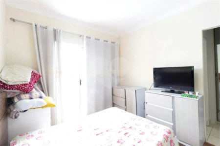 Sobrado à venda com 3 quartos, sendo 1 suíte, em Vila Gustavo, São Paulo, SP