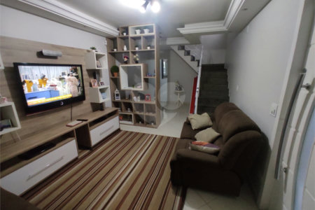 Sobrado à venda com 3 quartos, sendo 1 suíte, em Vila Ema, São Paulo, SP
