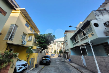 Casa de Vila à venda com 4 quartos, sendo 1 suíte,  em Tijuca, Rio de Janeiro, RJ