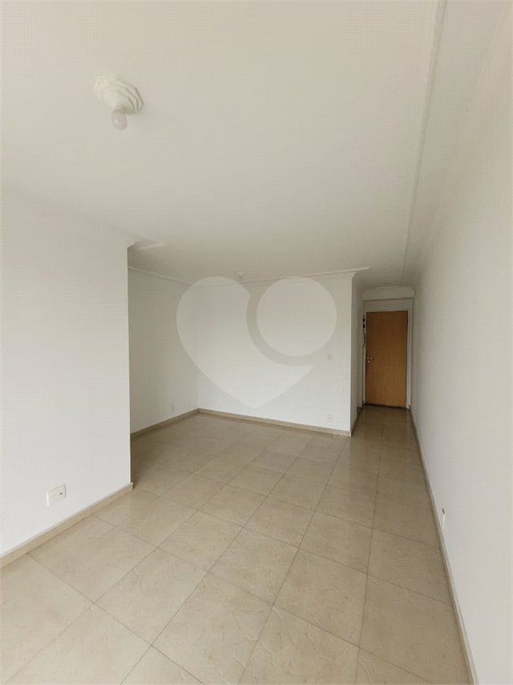 Apartamento à venda com 3 quartos, sendo 1 suíte, em Vila Regente Feijó, São Paulo, SP
