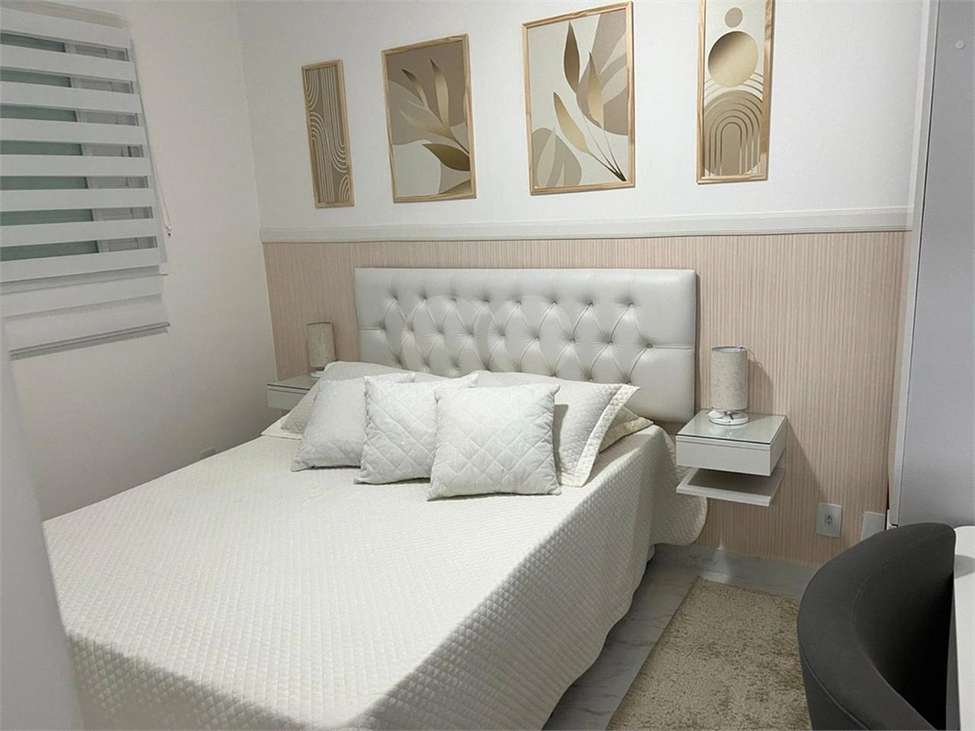 Apartamento à venda com 2 quartos, sendo 1 suíte, no Centro, Mongaguá, SP