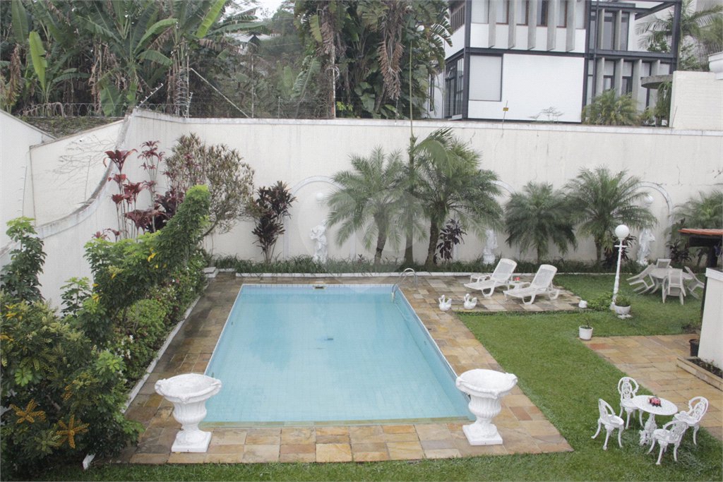 Casa à venda ou para alugar com 5 suítes em Jardim Leonor, São Paulo, SP