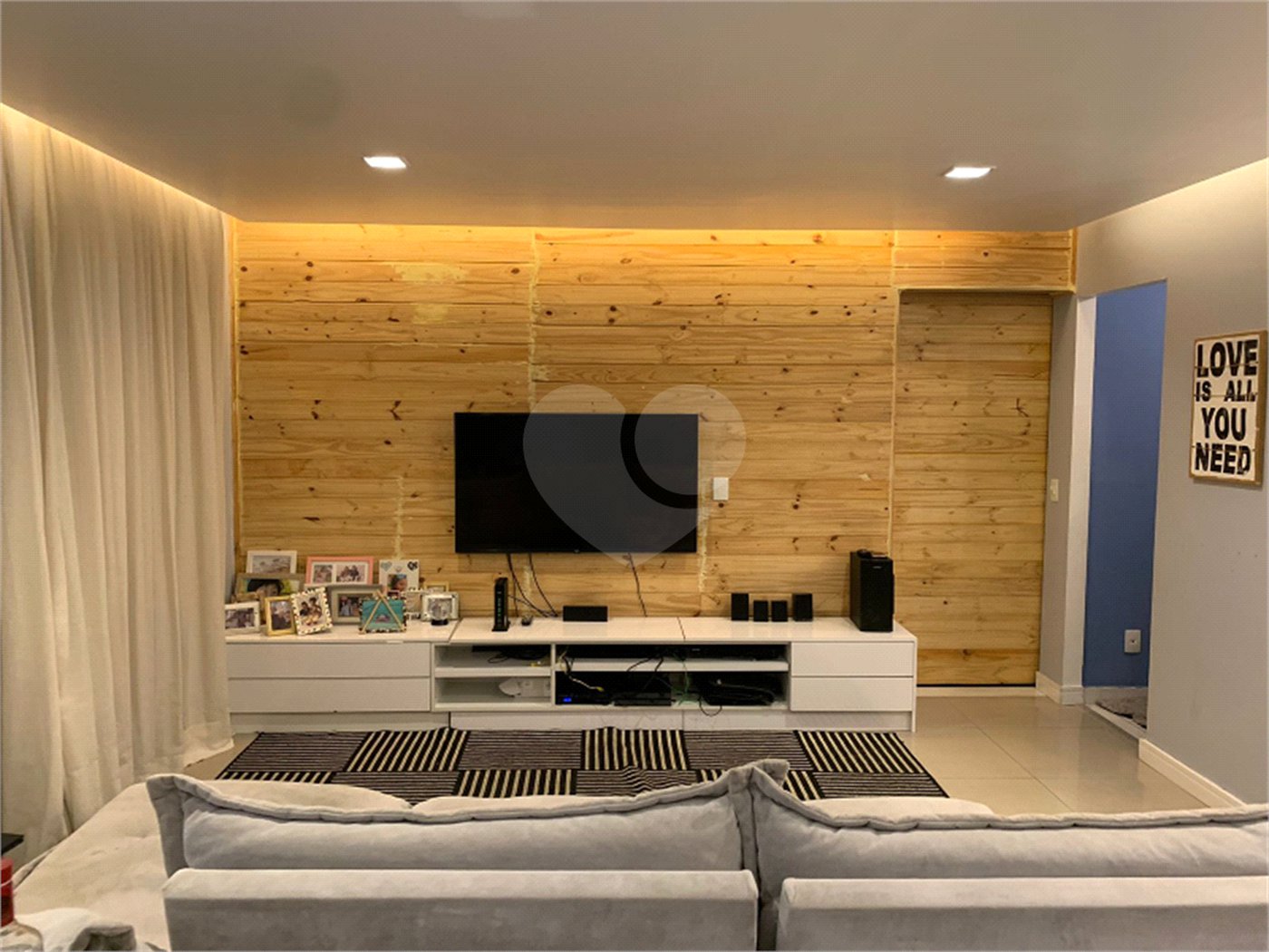 Apartamento à venda com 3 quartos, sendo 2 suítes, em Cidade São Francisco, São Paulo, SP