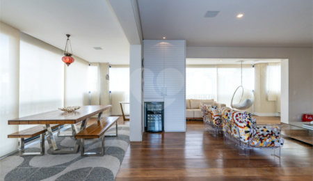 Apartamento à venda com 3 suítes em Vila Nova Conceição, São Paulo, SP