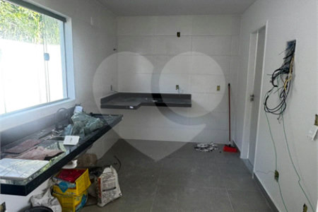 Casa à venda com 3 quartos, sendo 1 suíte, no condomínio Parque Guará, Rio de Janeiro - RJ