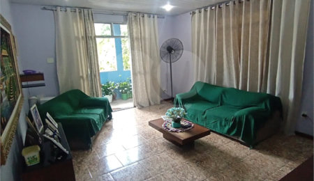 Casa à venda com 4 quartos, sendo 1 suíte,  em Campo Grande, Rio de Janeiro, RJ