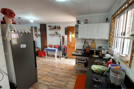 Casa à venda com 3 quartos, sendo 1 suíte,  em Vila Nivi, São Paulo, SP