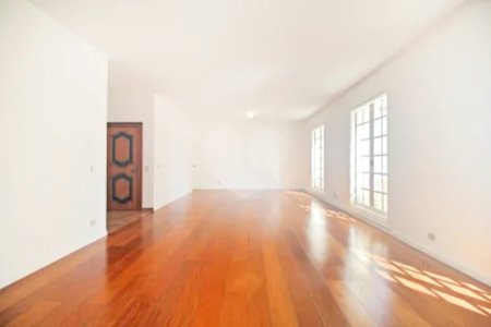Apartamento à venda com 4 quartos, sendo 3 suítes, em Jardim Paulista, São Paulo, SP