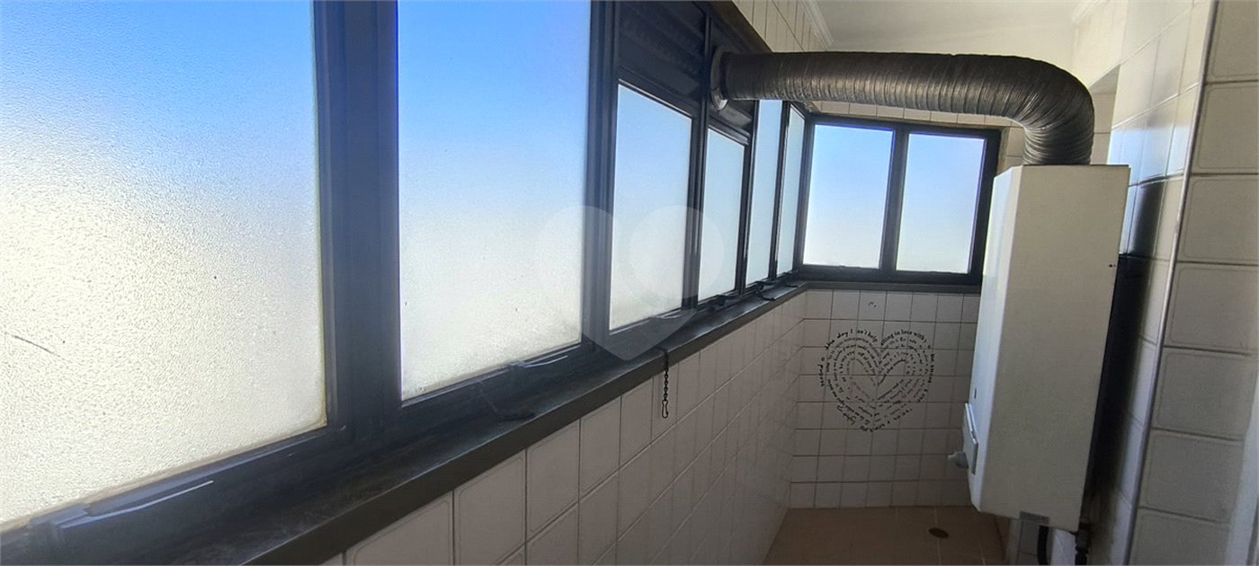 Apartamento à venda com 3 quartos, sendo 1 suíte, em Pinheiros, São Paulo, SP
