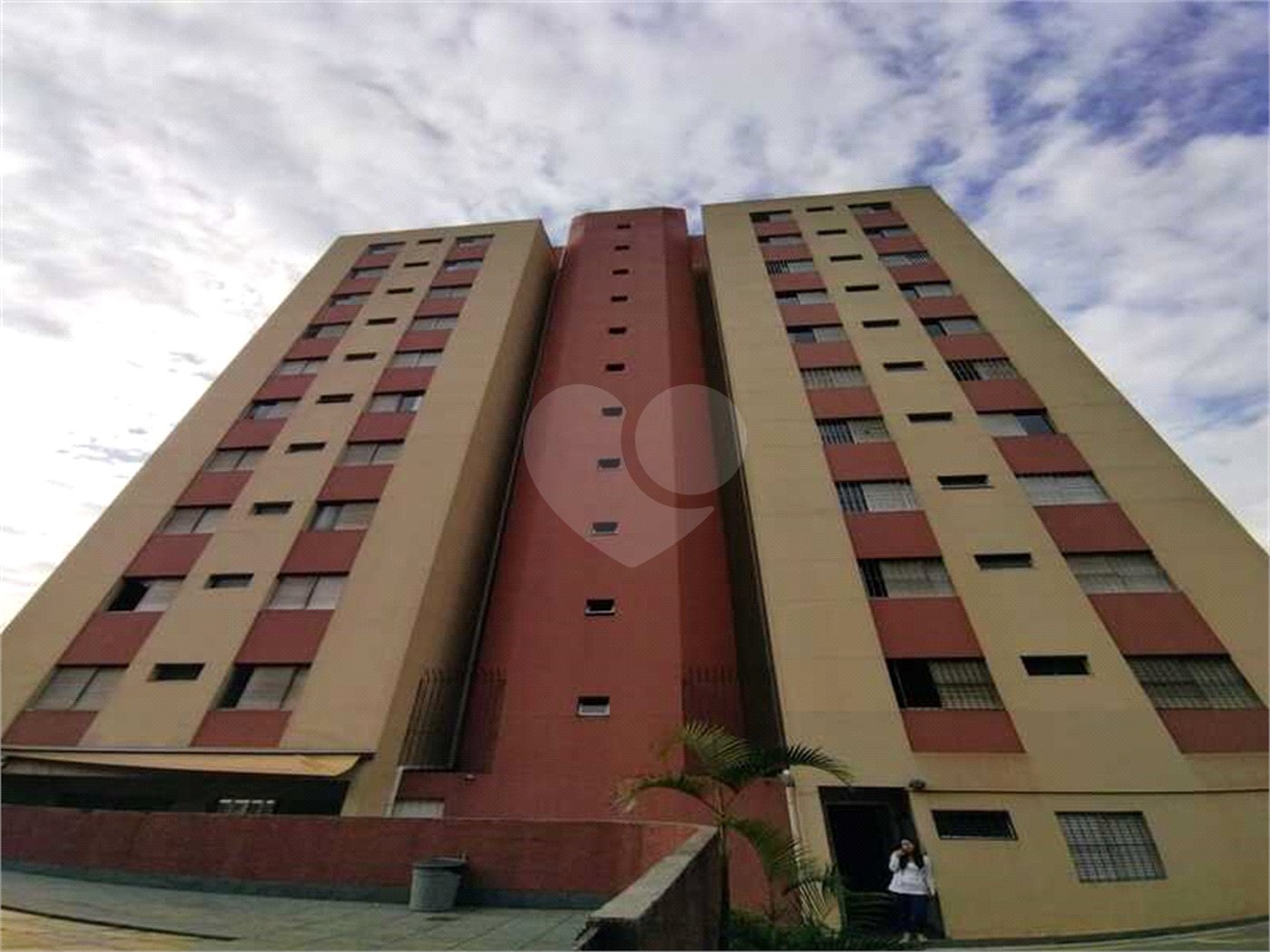Apartamento à venda com 2 quartos, sendo 1 suíte, em Jardim Itacolomi, São Paulo, SP
