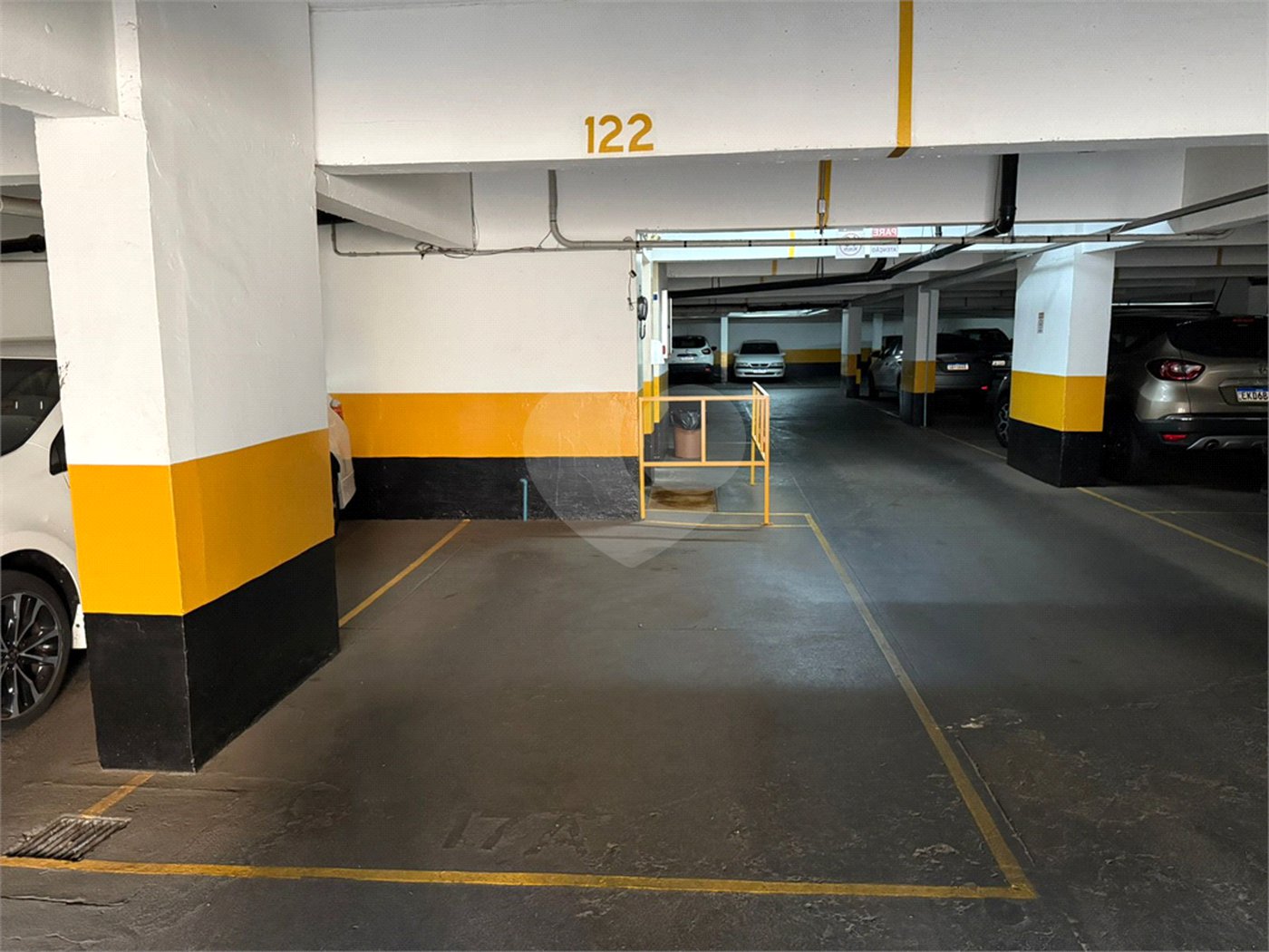 Apartamento à venda com 4 quartos, sendo 2 suítes, no Centro, Araraquara, SP