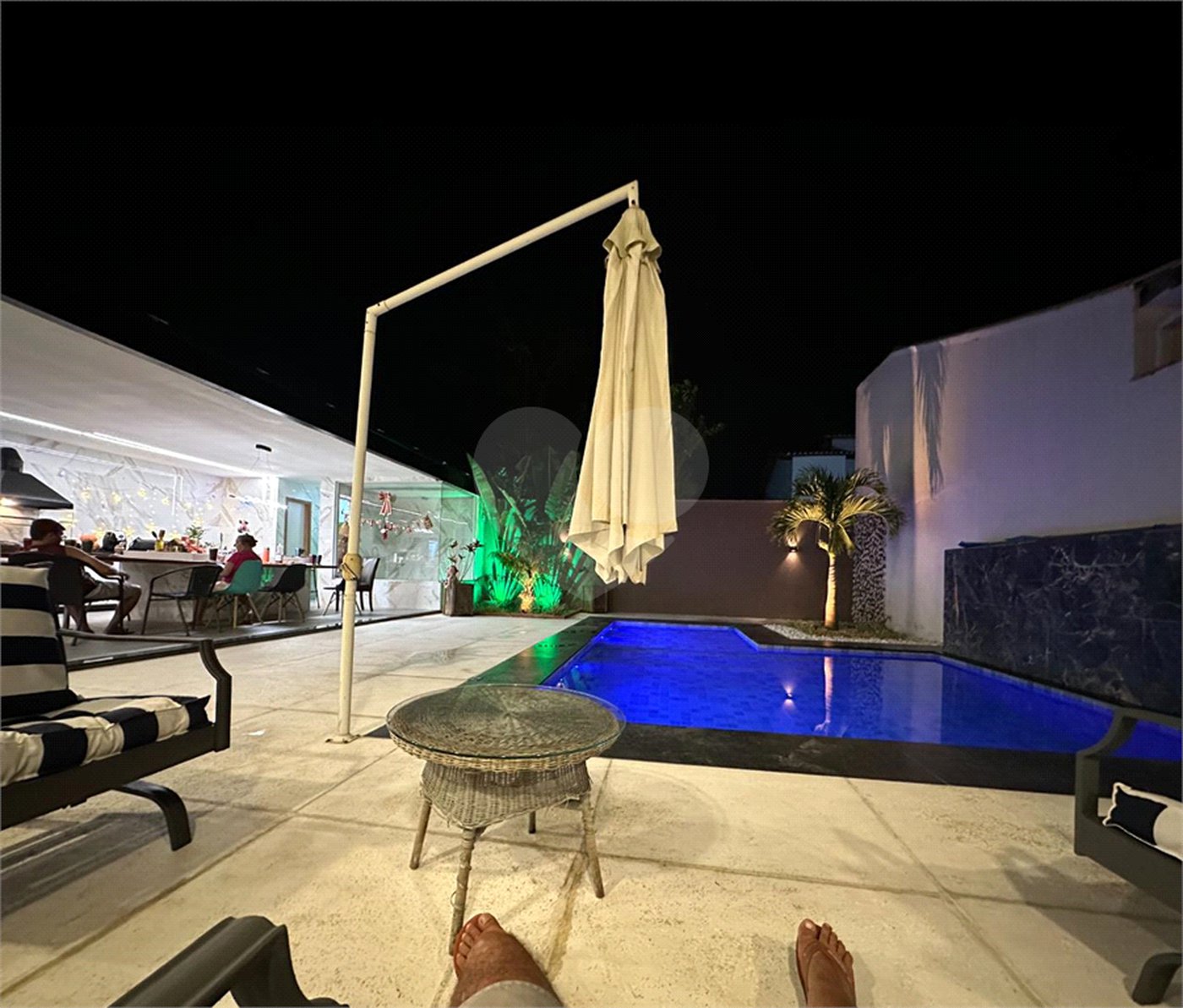 Casa à venda com 5 quartos, sendo 1 suíte, em Caravelas, Armação dos Búzios, RJ