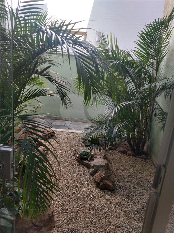 Sobrado à venda com 4 quartos, sendo 1 suíte,  em Parque dos Príncipes, São Paulo, SP