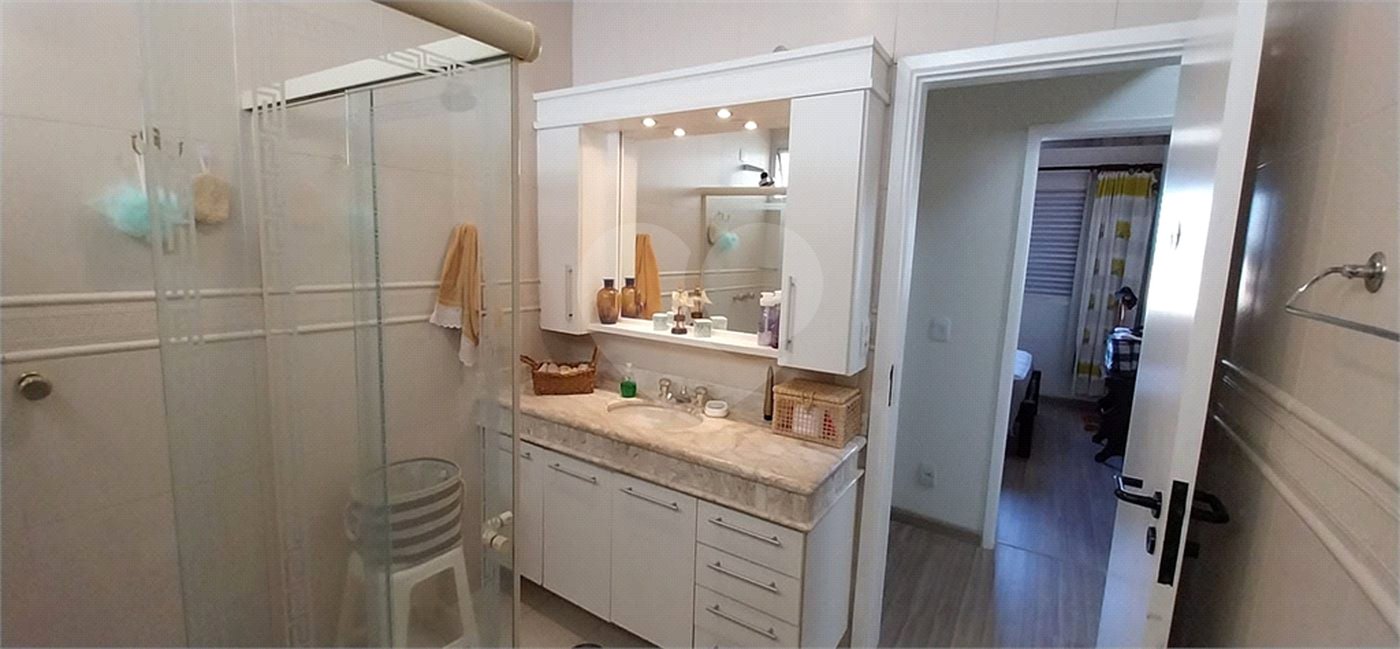 Cobertura à venda com 4 quartos, sendo 2 suítes,  em Vila Embaré, Valinhos, SP