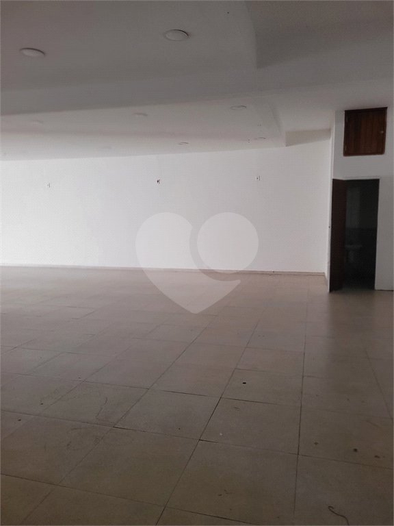 Salão para alugar em Vila Romanópolis, Ferraz de Vasconcelos, SP
