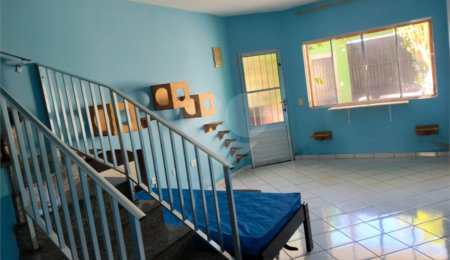Casa à venda com 3 quartos em Jardim Santa Clara, Guarulhos, SP
