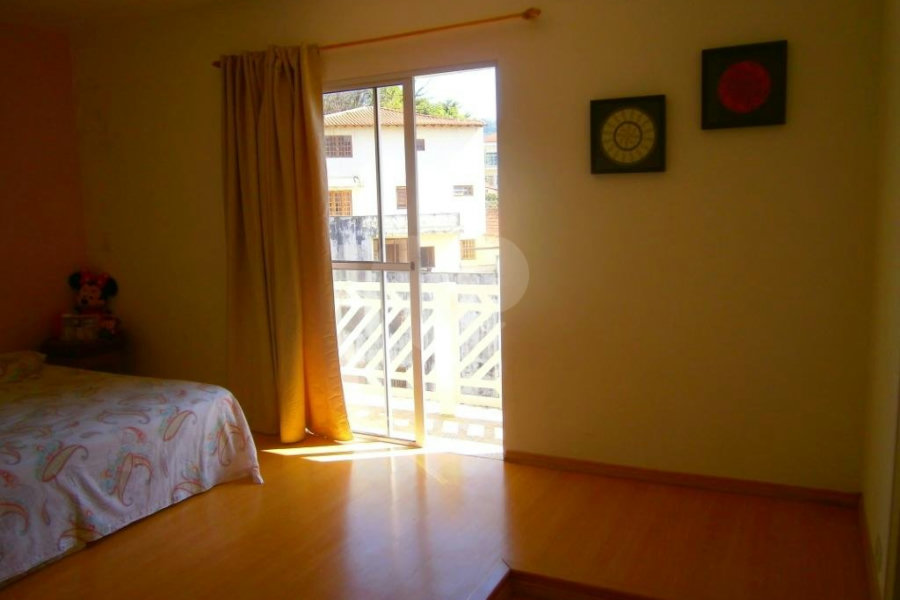 Casa à venda com 4 quartos, sendo 1 suíte, em Horto, São Paulo, SP