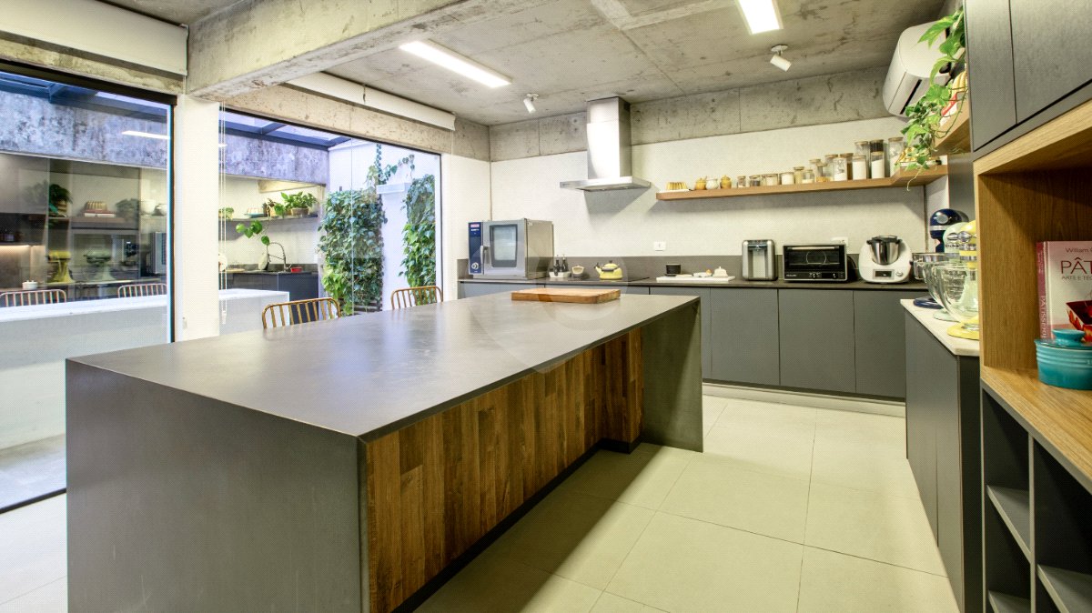 Casa à venda com 3 quartos, sendo 1 suíte, em Brooklin, São Paulo, SP