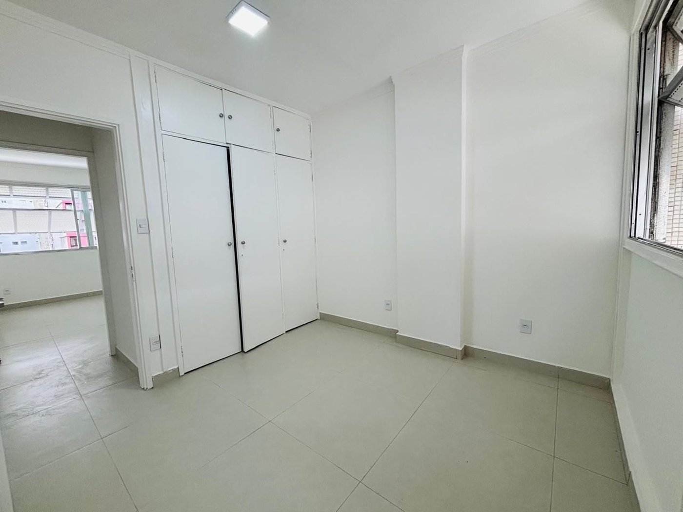 Apartamento com 2 dormitórios à venda, 85 m² por R$ 680.000,00 - Pompéia - Santos/SP