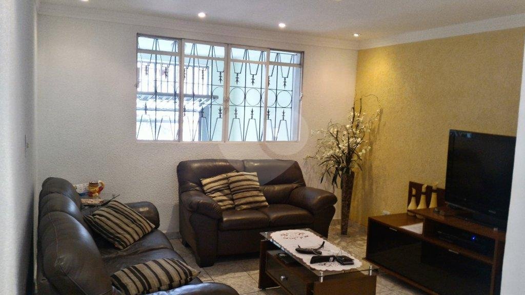 Sobrado à venda com 6 quartos em Chora Menino, São Paulo, SP