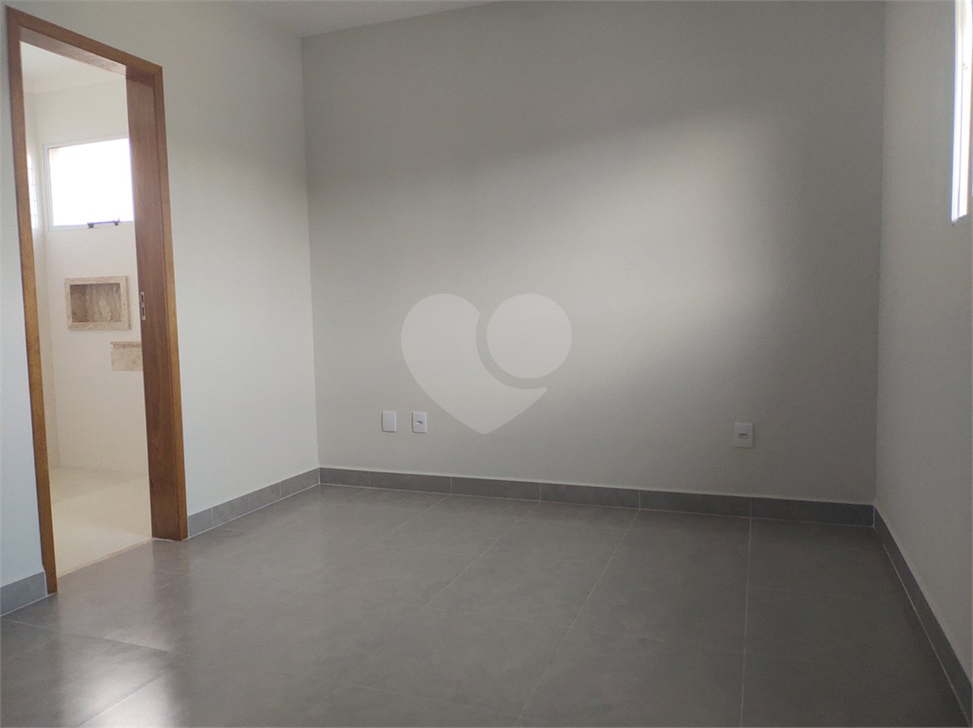 Casa Térrea à venda com 3 suítes em Jardim do Lago, Atibaia, SP