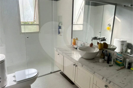 Apartamento à venda com 3 suítes em Vila Suzana, São Paulo, SP
