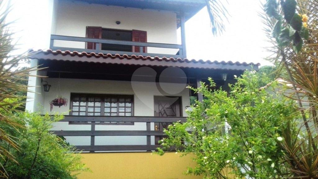 Sobrado à venda com 3 quartos, sendo 1 suíte, em Tremembé, São Paulo, SP