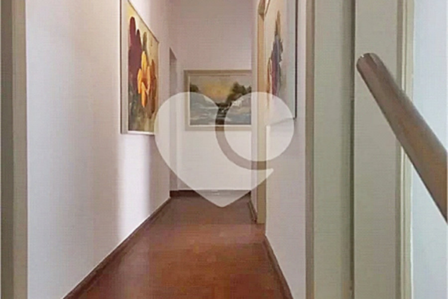 Sobrado à venda com 4 quartos, sendo 1 suíte, em Tremembé, São Paulo, SP